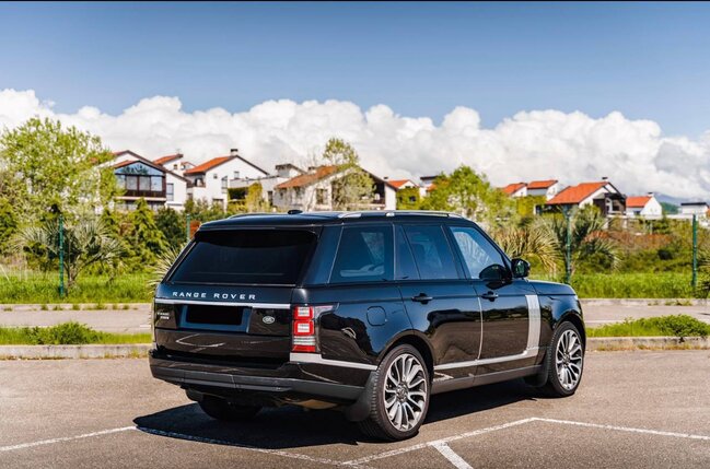 10-OL-016 dövlət nişanlı "Rang Rover"in sahibi Xankəndində olay yaratdı