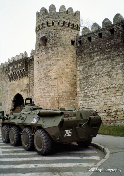 Reza Deqati: "Yaxınımı axtarmaq adı ilə morqa girib şəhidlərin şəklini çəkdim" - MÜSAHİBƏ + FOTO