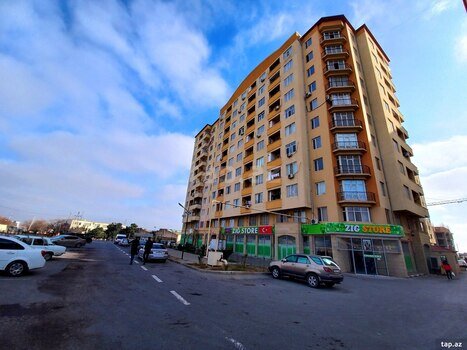 Təcili ev satılır - FOTOLAR