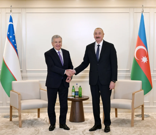 İlham Əliyev Şavkat Mirziyoyev ilə görüşüb - Foto/Video