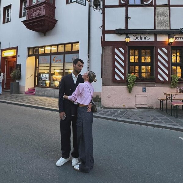 Mahir Emreli bacısı və sevgilisi ilə foto paylaşdı