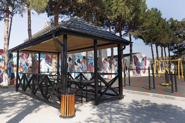Suraxanı rayonunda 14 İyul küçəsi və parkda abadlıq işləri aparılıb