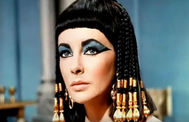 Kraliçanın son sirri: alimlər Kleopatranın məzarının izinə düşdülər