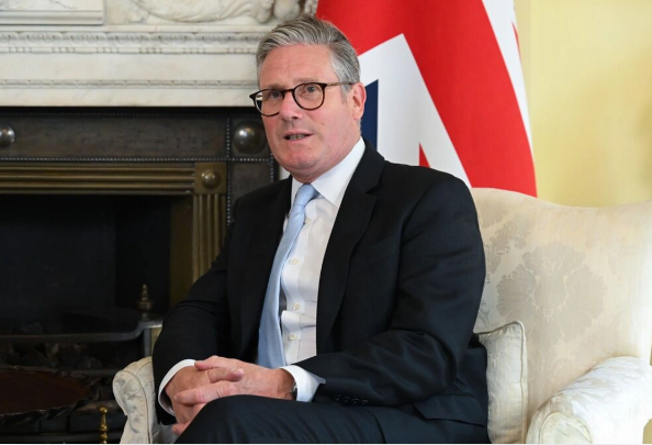 Starmer kiçik bir "Labubu" oyuncağının olduğunu etiraf etdi