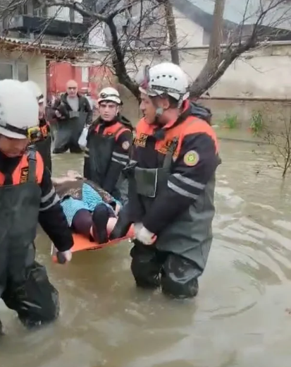 Su basmış ərazilərdən 216 nəfər təxliyə olunub - RƏSMİ - VİDEO