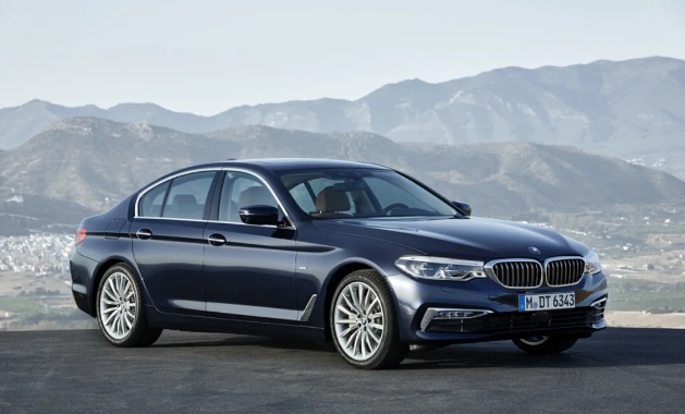 BMW sahiblərinin NƏZƏRİNƏ: Bəzi modellərdə yanğın riski aşkarlandı