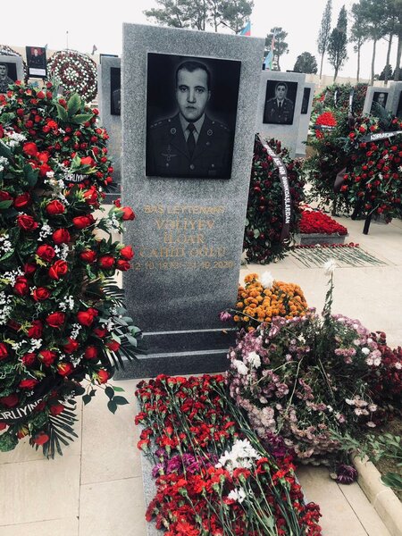 İsti kabinetini soyuq səngərə dəyişən şəhidimiz oğlu danışdı