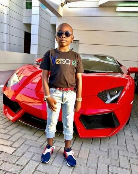 Dünyanın ən varlı kiçik milyarderinin DƏBDƏBƏLİ HƏYATI - FOTO