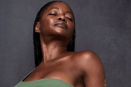 60 yaşlı qadın 30 yaş cavan görünməyin sirrini açıqladı - FOTO