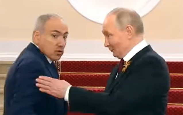 Paşinyan yenə gülməli vəziyyətə düşdü - Video