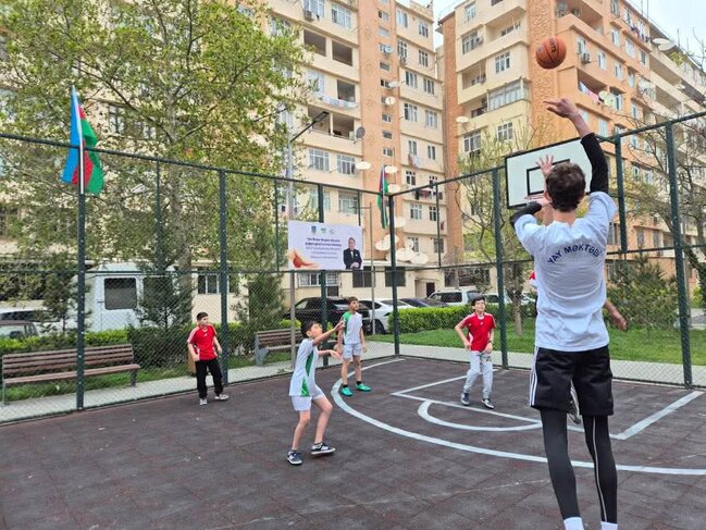 Paytaxtın abad məhəllələrində basketbol yarışları keçirilir