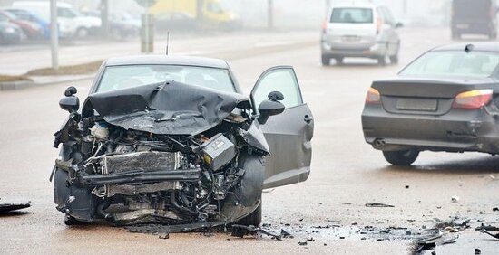 Goranboyda yol qəzası: Toqquşan maşınlardan biri yandı