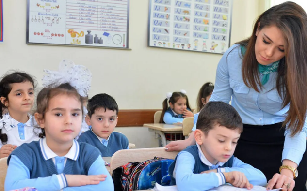 Məktəblərdə geyim qaydaları ilə bağlı BƏYANAT: "Vətəndaşlarımızı təxribatlara uymamağa dəvət edirik"