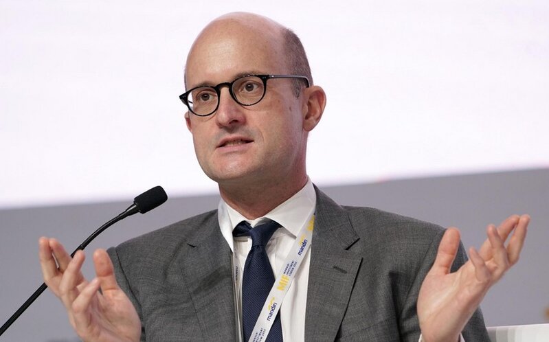 Robin Bruks: Aİ-nin Ermənistana ixracı 200 % artıb, Brüssel hara baxır?