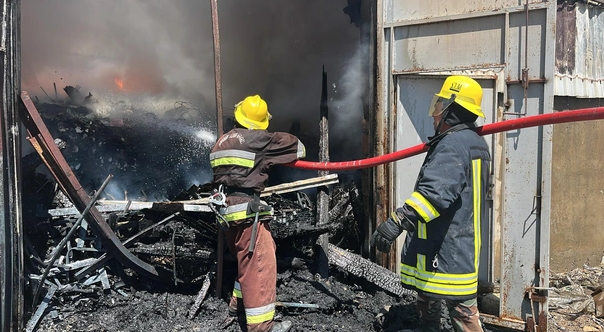 "Sədərək" ticarət mərkəzində GÜCLÜ YANĞIN - HADİSƏ YERİNDƏN CANLI VİDEO