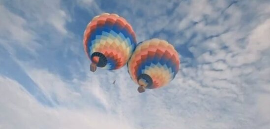 Səmada ADRENALİN: İki şar arasına ip keçirdi və... - FOTO