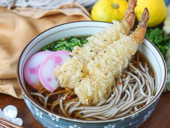 Dünyanın müxtəlif ölkələrində yeni il süfrəsi - QEYRİ-ADİ YEMƏKLƏR - FOTO