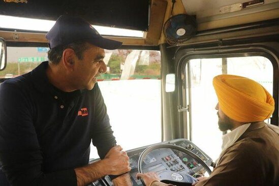 "Taliban" avtobus sürücülərinə namaz vaxtı görün nə tövsiyə edib