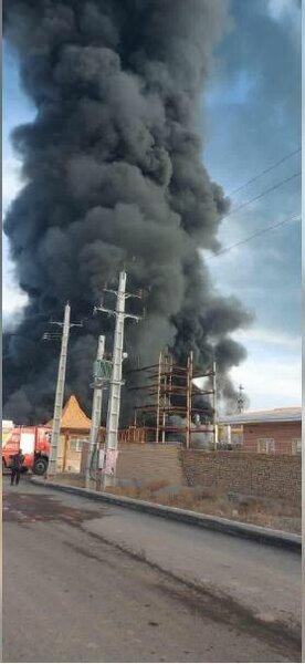 Zavodda güclü partlayış olub, yanğın başlayıb - FOTO