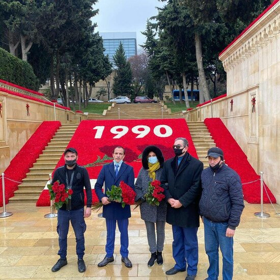 Axtarışa verilən saxta polkovnikin Roza Zərgərli ilə görüntüsü yayıldı - FOTO