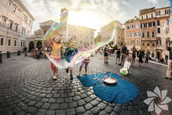 Dünyanın müxtəlif yerlərində əylənən UŞAQLAR - FOTO