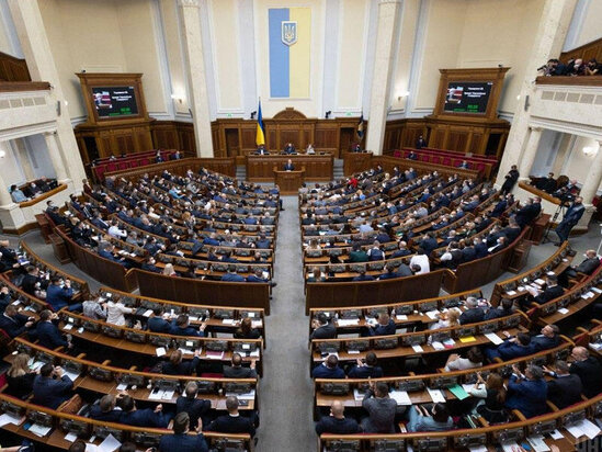 20-yə yaxın deputat qaçıb