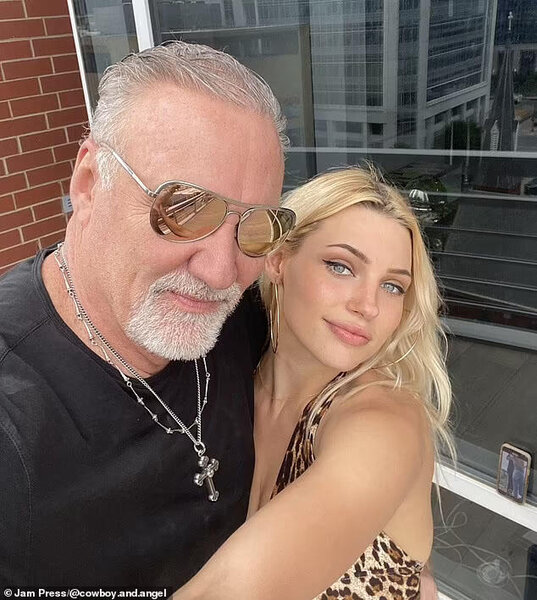 23 yaşlı model 63 yaşlı kişi ilə eşqindən danışdı - "Bir saata sevgili olduq" - FOTOlar