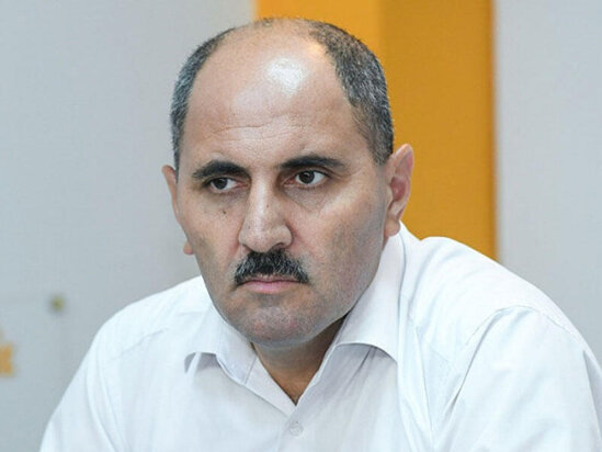 Tanınmış jurnalistin evi yandı - FOTO