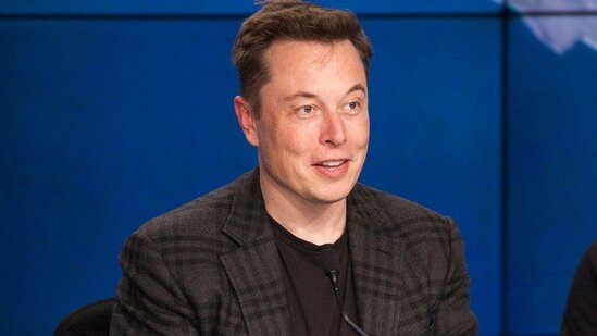 İlon Mask Tvitter-i bu şərtlə alacağını açıqladı