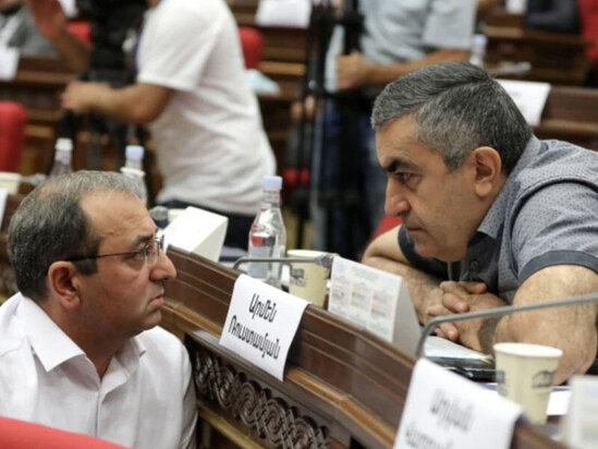 Erməni müxalifəti Qarabağla bağlı sessiya çağırdı - Paşinyan üçün kritik gün...