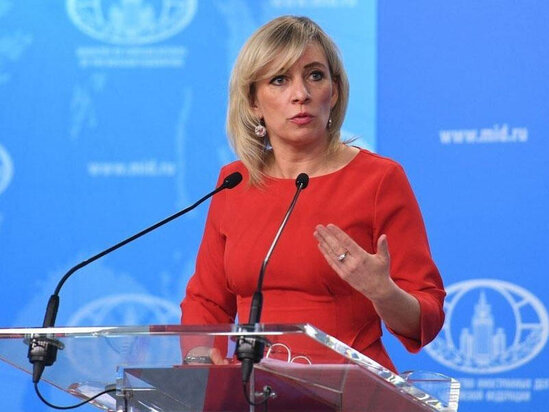 Zaxarova erməni jurnalisti yerinə otuzdurub