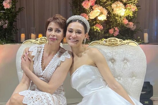 Azərbaycanlı aktrisa amerikalı kinorejissora ƏRƏ GETDİ - TOYDAN GÖRÜNTÜLƏR