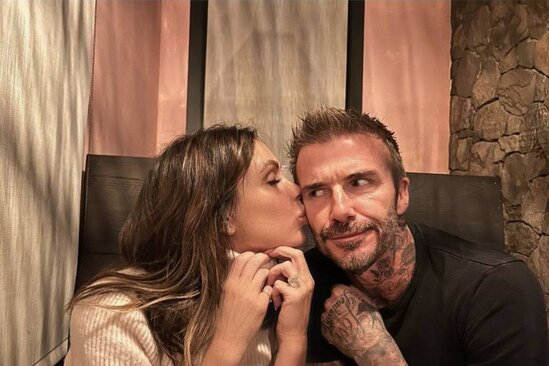 Bekhem ailəsi açıq hava tualeti ilə GÜNDƏMƏ GƏLDİ