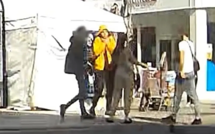 Hamilə sevgilisinə toxunan gənci bıçaqlayaraq öldürdü