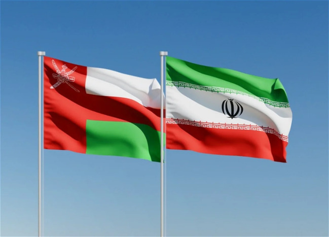 İran və Oman Hörmüz boğazında gəmiçiliklə bağlı razılığa gəliblər