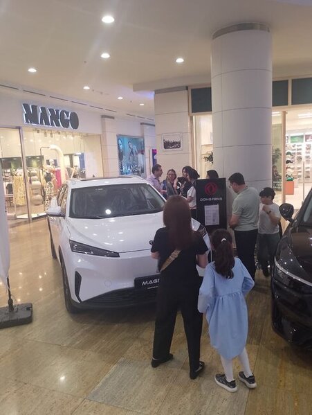 AADA "Yaşıl ölkə" adlı elektrik avtomobillərin sərgisini təşkil etdi