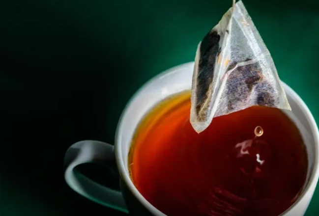 Dəmlənmiş çayı nə qədər müddətə içə bilərsiniz? - CAVAB