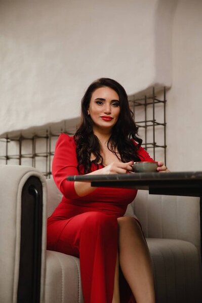 QADINLARIN ƏN ETİBARLI MƏSLƏHƏTÇİSİ GİNEKOLOQ LƏMAN ƏLİYEVA