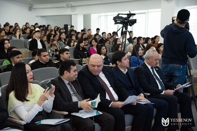 Aktau şəhərində Azərbaycan - Qazaxıstan gənclərinin həmrəylik forumu keçirilib - FOTOLAR