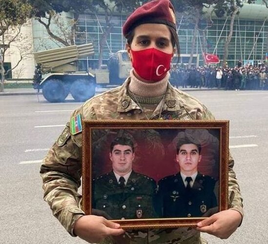 İlham Əliyev və Mehriban Əliyevanın şəkillərini tutduğu şəhidlər kimdir? - FOTO