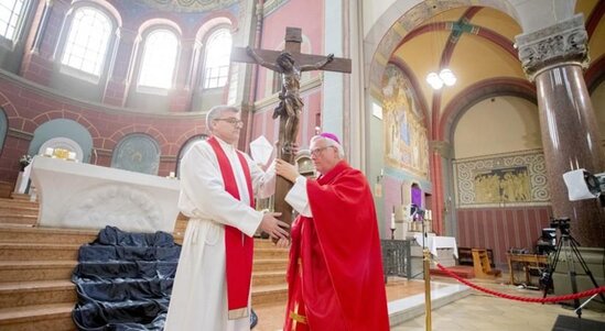 Qərb xristianları Pasxa bayramını qeyd edirlər