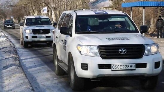 Rusiya Donbasda ATƏT-in əməkdaşlarını əsir götürdü