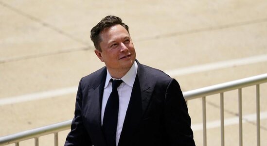 ABŞ-da Pensiya Fondu İlon Maskı məhkəməyə verib