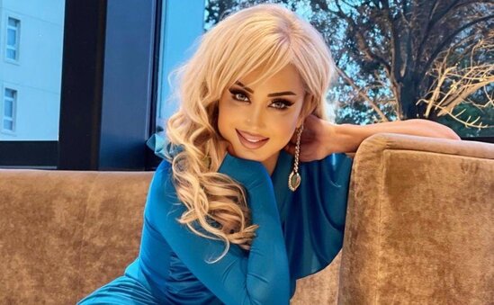 Fotoşop etdiyini deyənlərə əsəbiləşdi