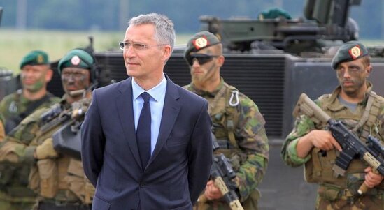 Stoltenberq: "NATO Putinə nüvə müharibəsi ilə bağlı xəbərdarlıq edib"