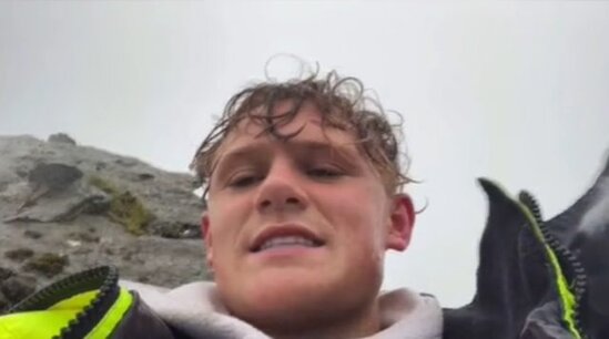 1 əsrdir yaşayış olmayan evə girdi - İNANILMAZ MƏNZƏRƏ İLƏ ÜZLƏŞDİ - FOTOLAR