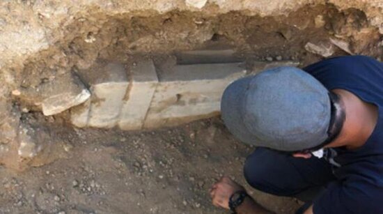 Torpağı qazarkən sandıq tapdı - İçinə baxanda İNANMADI: Sən demə illər əvvəl... / FOTOLAR