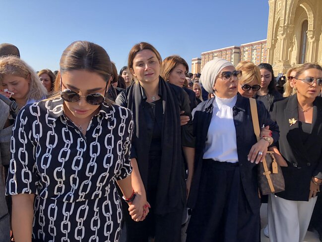 Qənirə Paşayevanın vida mərasimindən reportaj - FOTOLAR