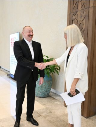 İlham Əliyevin III Şuşa Qlobal Media Forumunun iştirakçıları ilə görüşü keçirilib - YENİLƏNİB+VİDEO