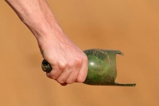 Qazax sakini butulka ilə döyüldü